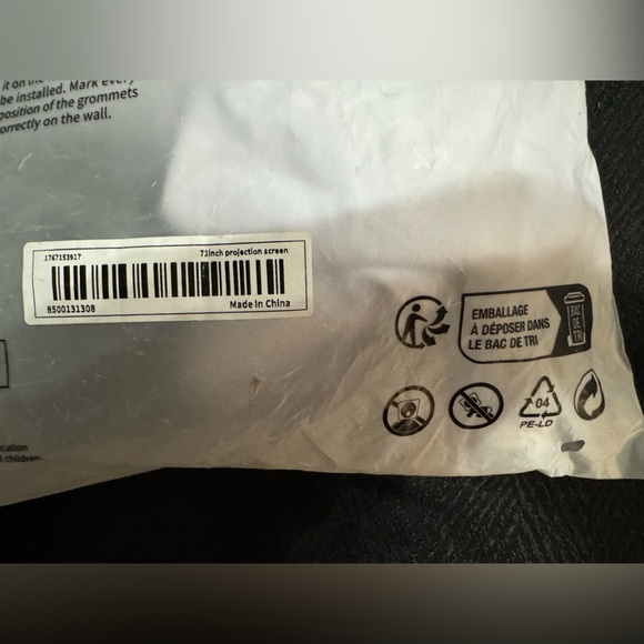 Simple Projection Screen - White - Picture 7 of 7